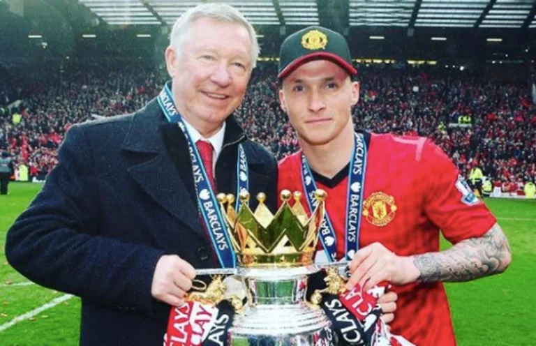 These are lucky players who own a medal as Premier League winner, of course Steven Gerard is missing.
