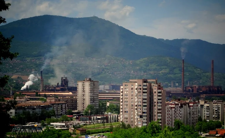 Bosniaco non ha detto che suo marito è stato infettato da coronari.
