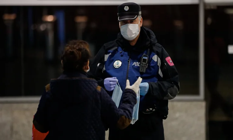 The opening begins: Spain with 17 thousand dead relaxes measures of isolation over Coronavirus