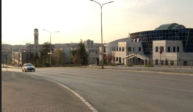 Pristina sale bloqueada