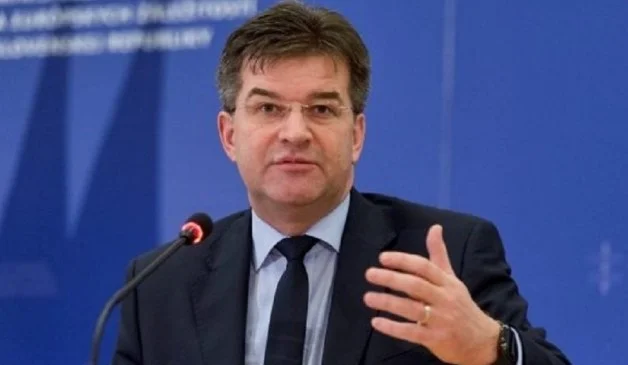 Lajcak habla con Vuciqi sobre el diálogo