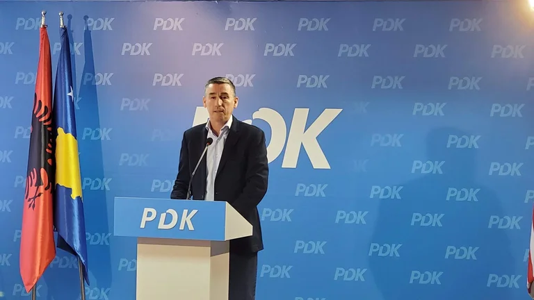 PDK distributed medicine packages to Albanians in North