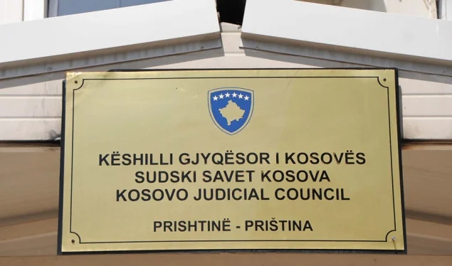 Sali su KJK, prendi qualche decisione