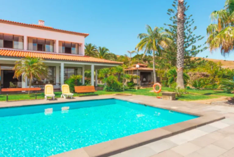 Questa è la villa per la quale Cristiano Ronaldo paga 16 mila euro al mese.
