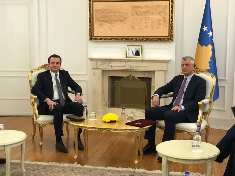 Kurt dice que el viernes es libre de conocer a Thaci