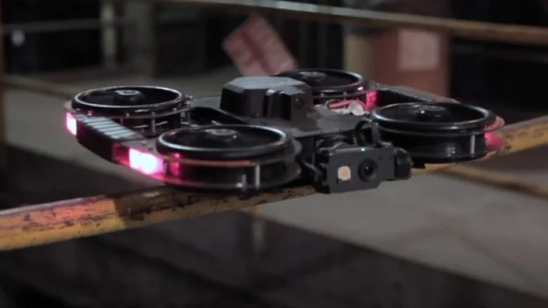 Drone to the aid of the coronary combat through ultraviolet light