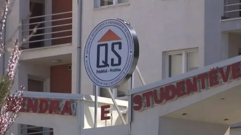 La polizia ha aggiunto la quarantena al Centro Studenti per due settimane
