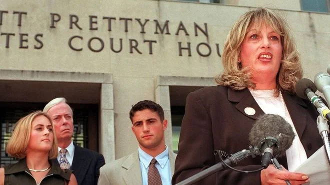 The woman who discovered Clinton's relationship with Lewinsky dies