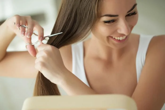 Come hai tagliato i capelli mentre i saloni di capelli sono chiusi?