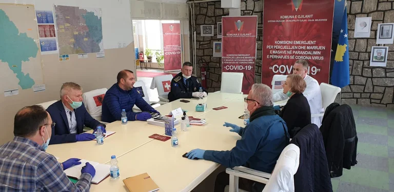 Gjilan is dealing with the last case of Corleone, creating a contact list.