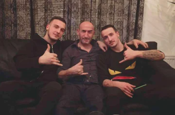 Le père de Mozzik et Getinjo sont hospitalisés