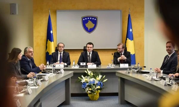 Analistët: Kurti nuk do ta pranojë ofertën e Mustafës, e ka kalkuluar me kohë këtë situatë