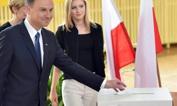 La Pologne votera par poste pour le nouveau président