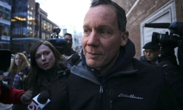What is the truth of the American scientist's arrest?