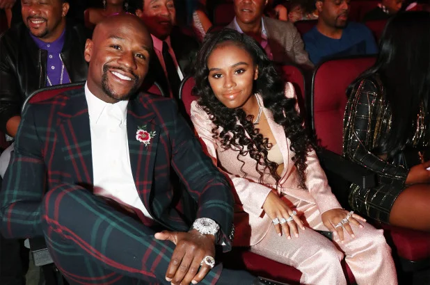 La figlia di Floyd Mayweather è stata arrestata. Ha colpito la donna che ha trovato il suo ragazzo.