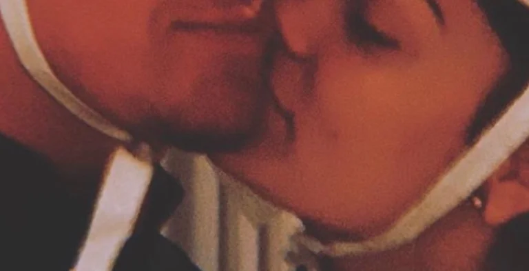 Renombrada pareja shoubiz división