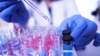 La Grande-Bretagne prévoit 100 000 tests coronaires par jour