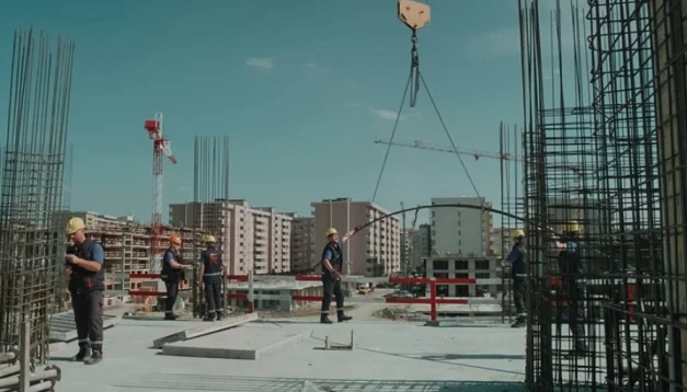 Incluso la construcción afectada por la situación coronaria