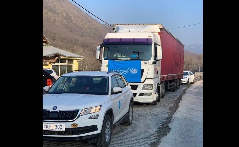 Medical assistance arrives for Kosovo doctors, nurses