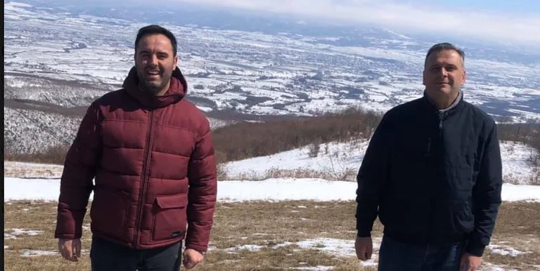 Bajqinovci et Konjufca: Sortez et mesurez