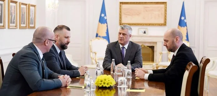 Thaci se reúne con representantes de la Lista Serbia