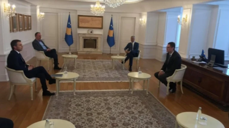 Le rendez-vous Thaci-Limay commence