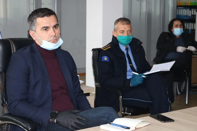 C'est un travailleur du marché qui a trouvé deux victimes du coronavirus.