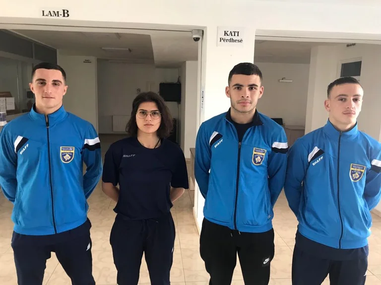 Kosovo boxers' order from isolation