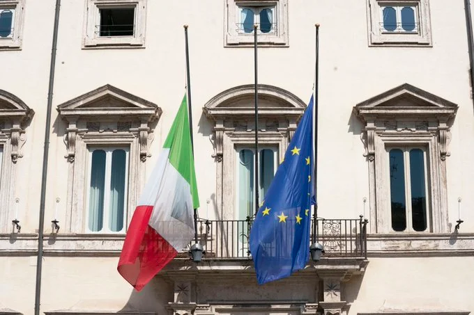Over 11,500 victims and nearly 102 thousand affected: Italy lowers flags at half-strikes