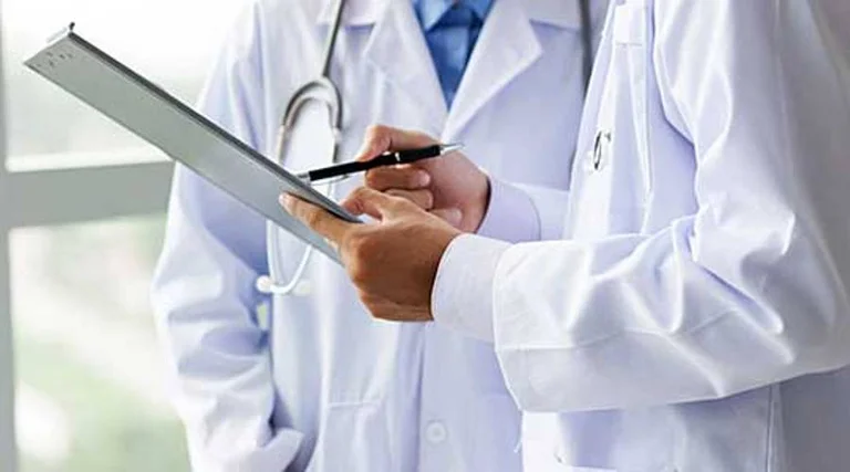 In addition to doctors, who will receive additional 300 euros in salary