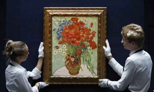 Hyenas exploit the condition caused by Coronavirus, steal a painting of Van Gogh