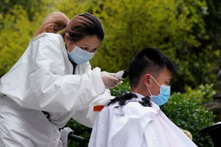 Entfernung von Quarantäne, “lands” Das Geschäft in Wuhan