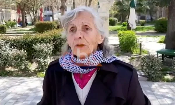 Albanian senior: I've been drinking sugar water for two days, and I want to get caught by the coronary to go to the pit.