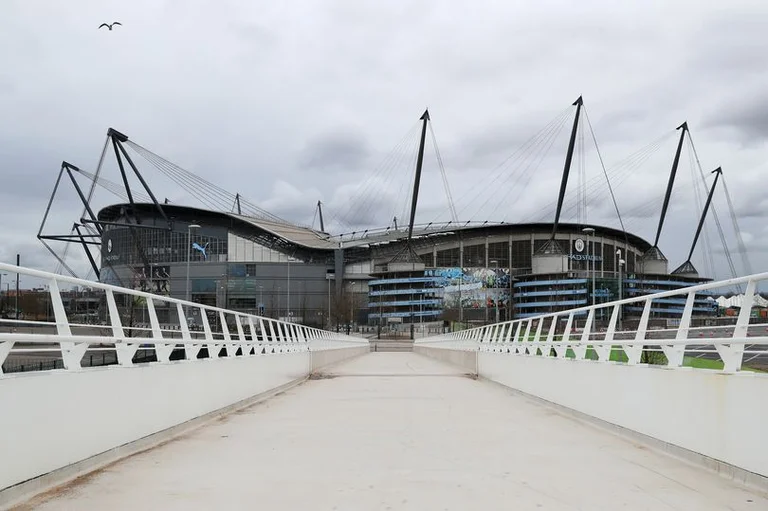 Große Geste von Man City: %Etihad) verfügbar als Krankenhauszentrum
