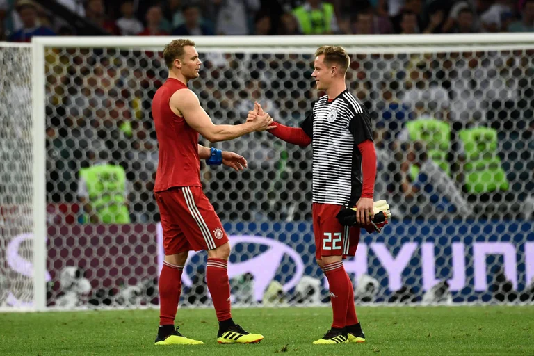Bayer's Neuer time is coming to an end, his replacement costs 90 million euros.
