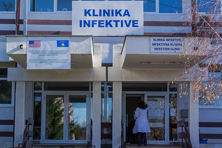 MSh: Po kërkojmë donatorë për blerjen e ilaçit që po përdoret në Itali për koronavirusin