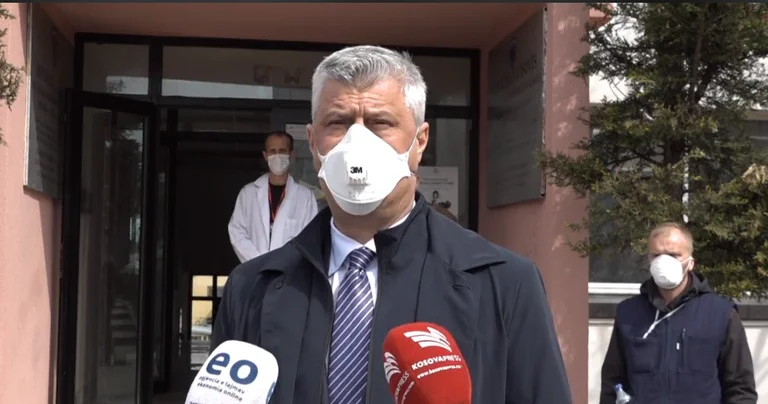 Thaci visits the Centre of Students turned quarantine: Stay at Home