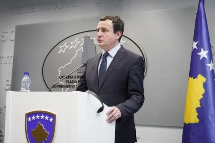 Skandal: Qeveria konfirmon info-n e Agim Veliut se Kurti me staf u testuan për koronavirus