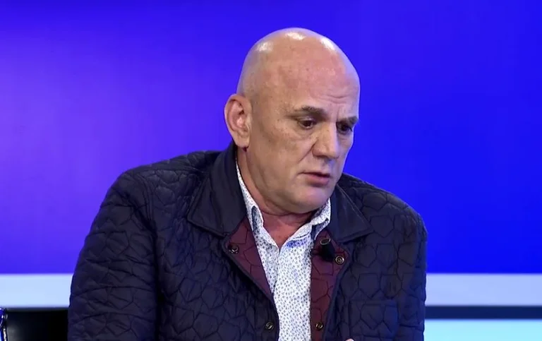 Geci: Kur hyp me e krasit lisin, mos i msho asaj dege ku je ti