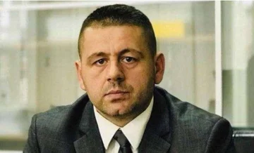 Bekë Berisha: Albin Kurti është i dashuruar në vetvete