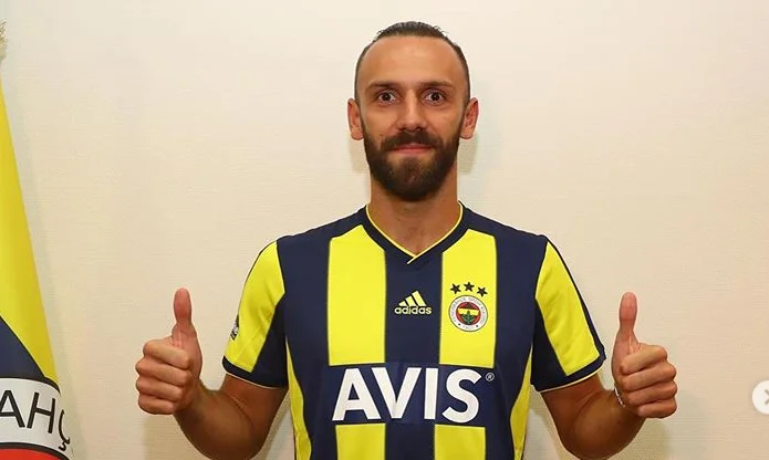 Le Periscope Vedat de Muriqi révèle les mesures strictes imposées aux joueurs par Fenerbahce