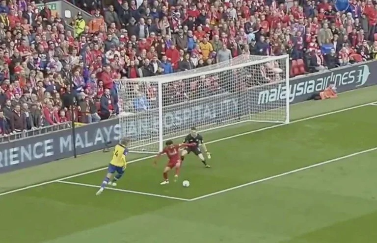 Vous ne devriez pas perdre : ce sont les footballeurs qui ont marqué les buts les plus brillants de Liverpool.