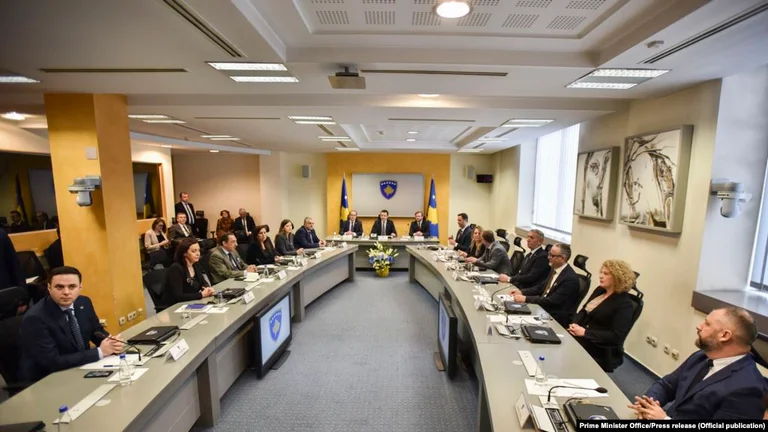 Gratë dhe pushteti i tyre në institucionet e reja