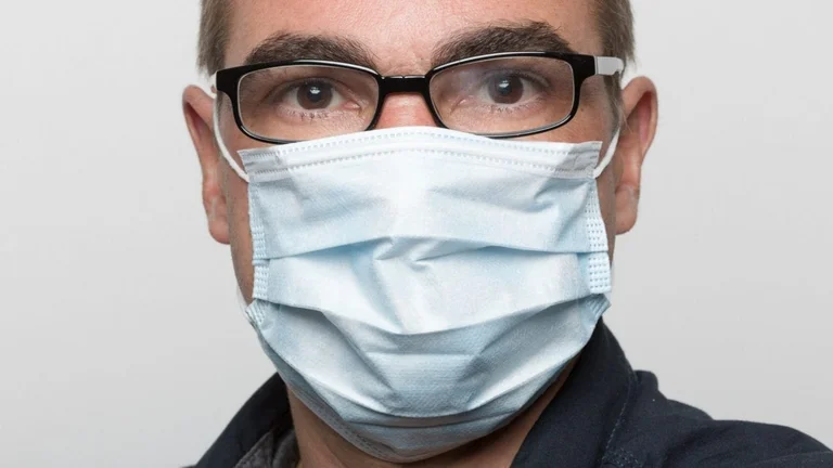 Why does Coronervirus kill more men than women?