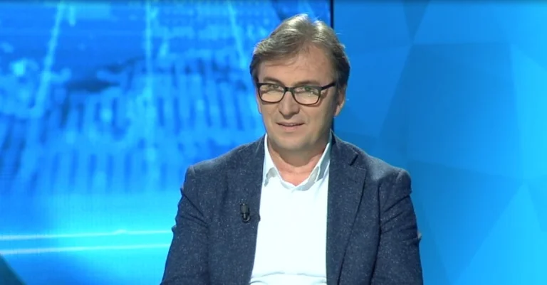 Le directeur d'urgence de l'Albanie parle après avoir été infecté par le coronavirus