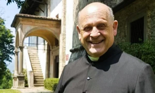 The Italian priest dies of koronobius after giving the respirator to a younger patient