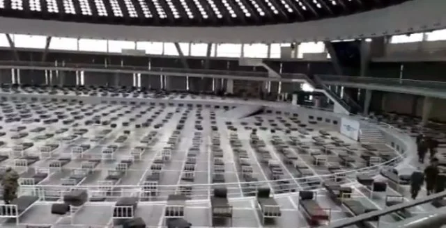 Serbie est incroyable: Préparez un hôpital incroyable au centre de foires de 3 mille lits au combat contre le Coronavirus (Vidéo)