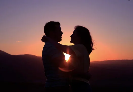 Pourquoi les gens tombent-ils amoureux ?