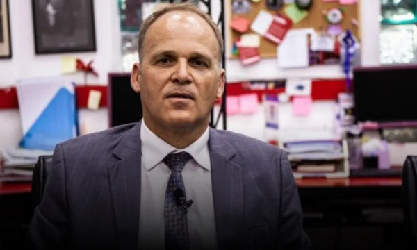Infectian Krasniqi shows behaviour inside the house