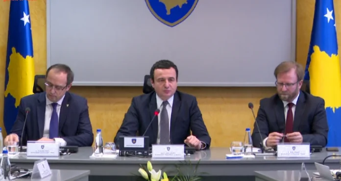 Il governo elabora la decisione sul movimento dei cittadini